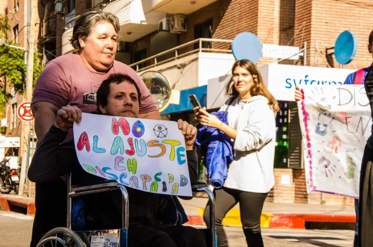 Discapacidad: transportistas y prestadores reclaman contra el desfinanciamiento del sector