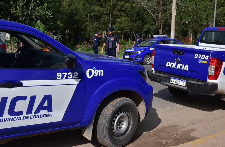 Asesinaron a una joven y un muchacho quedó detenido en Córdoba