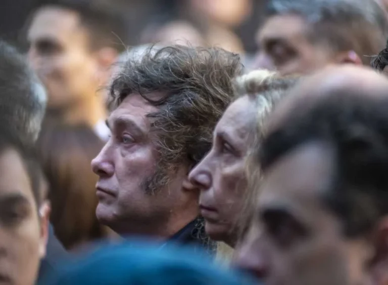 Tras un violento mensaje de Milei al periodismo, la Fatpren advirtió que se trata de una «potencial amenaza»