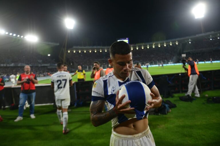 Navarro, la figura por el gol: el 1×1 de Talleres en el triunfo sobre Huracán