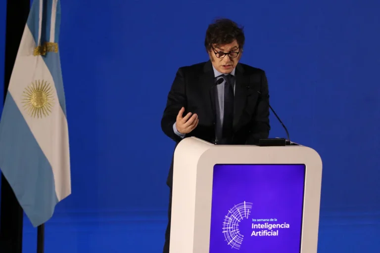 Milei se ataja: «No vamos a hacer política monetaria para tratar de influir en el resultado electoral»