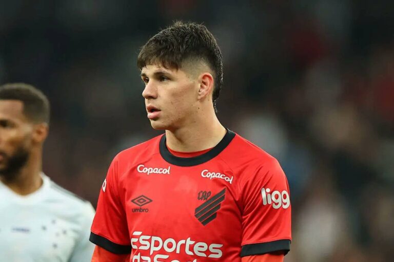 El Paranaense de Bruno Zapelli descendió a la segunda división de Brasil