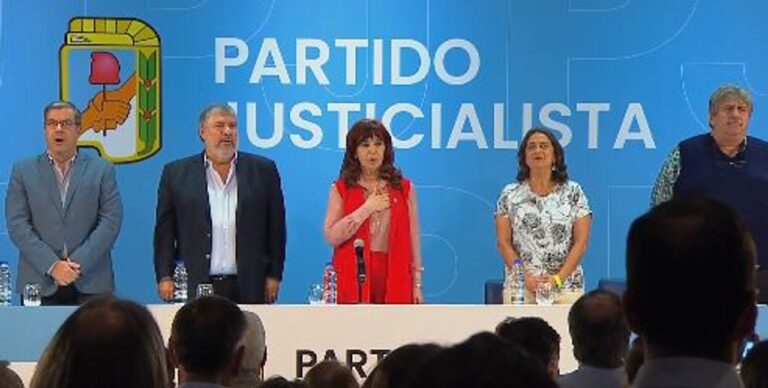 Cristina Fernández asume la presidencia del PJ Nacional