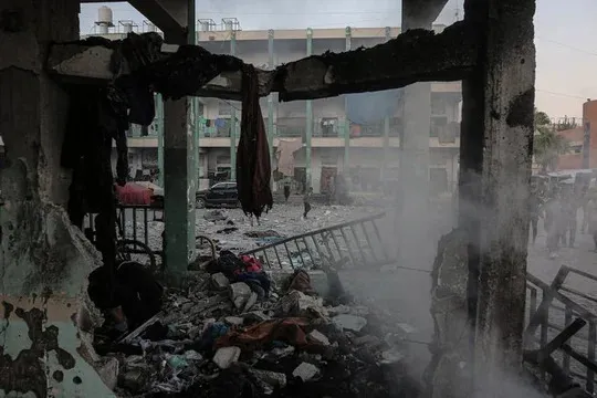 Bombardeo de Israel sobre una escuela en la Franja de Gaza deja al menos 20 personas fallecidas