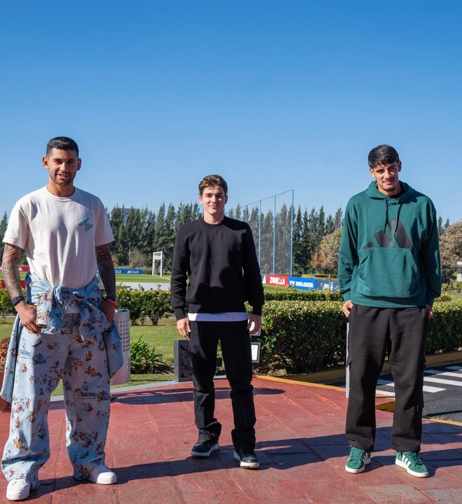 Scaloneta: llegadas, looks, sorpresas y la llegada del Nano Troilo a Ezeiza