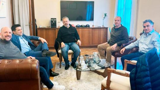 Provincia: exaliados del PRO lanzan su espacio mientras LLA se mueve