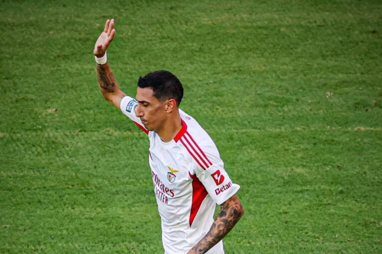 El gesto de Di María, la confusión y la posterior aclaración de Fideo: Viene bien igual