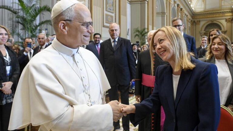 El Papa pide «detener la tragedia de la guerra antes de que se convierta en un abismo irreparable»