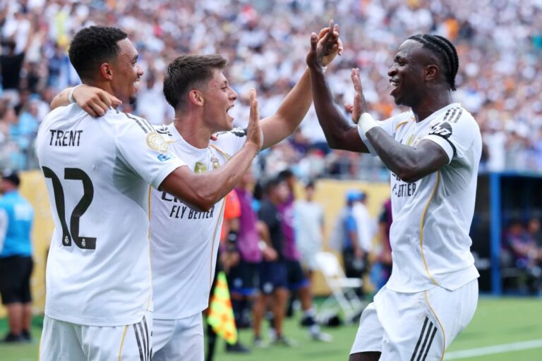Con diez jugadores, Real Madrid venció a Pachuca 3 a 1
