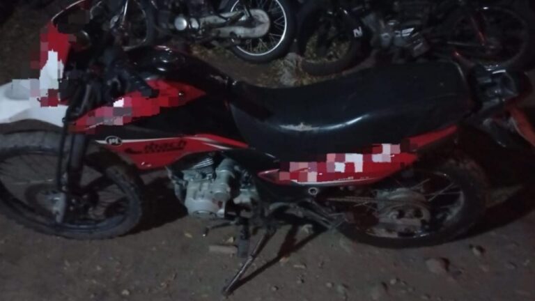 Hallan moto robada oculta entre malezas en Carlos Paz