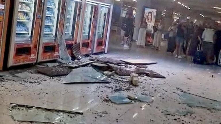 Un derrumbe en el aeropuerto de Palma provoca inquietud entre los pasajeros