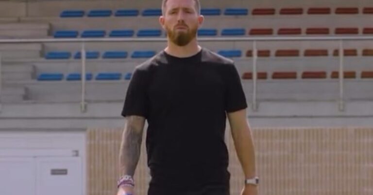 Bombazo: el nuevo trabajo de Iker Muniain