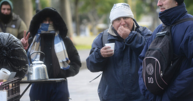 Ola de frío polar: 14 provincias en alerta amarilla, nieve hasta en La Pampa y qué pasará en CABA