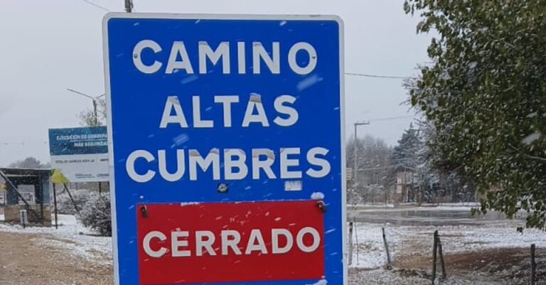 Corte total en varias rutas de Córdoba por acumulación de hielo sobre la calzada