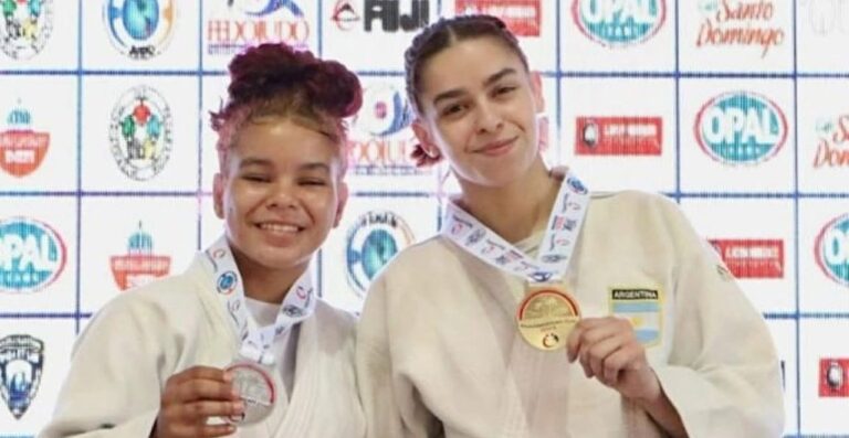 Doble medalla de Valentina Álamo en República Dominicana