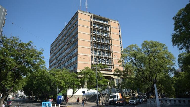 Córdoba: cómo funcionarán los servicios por el feriado del 6 de julio