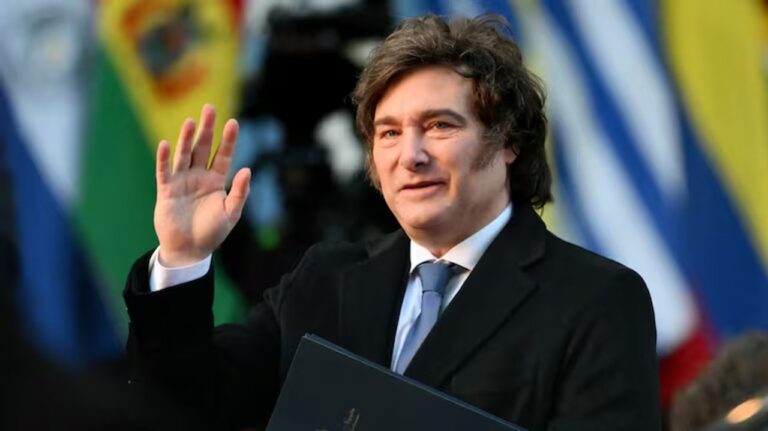 Javier Milei encara el segundo semestre con una confianza amesetada en las encuestas