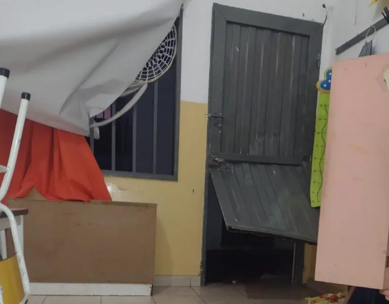 Dolor en la Escuela Álvarez Condarco: Robaron comida y utensillos del comedor escolar