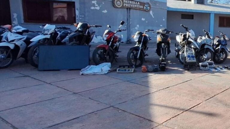 Drogas, armas y dos detenidos tras una serie de allanamientos en Río Cuarto