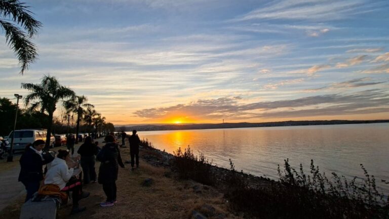 Frío, nubes y bancos de niebla: así arranca la semana