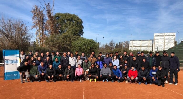En el Córdoba Lawn Tenis se dictaron capacitaciones gratuitas