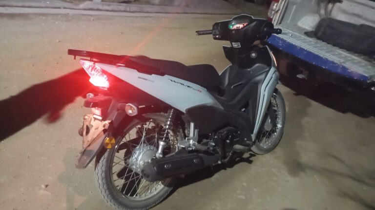Carlos Paz: tiene 15 años, robaba una moto y lo atraparon tras intentar escapar