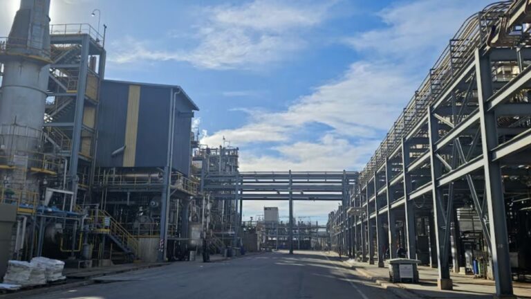 Los empleados de Petroquímicas Río Tercero denunciaron el vaciamiento de la empresa