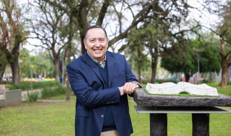 Vuelta atrás: el pastor de Chaco ahora dice que fueron 9.500 los dólares «milagrosos»