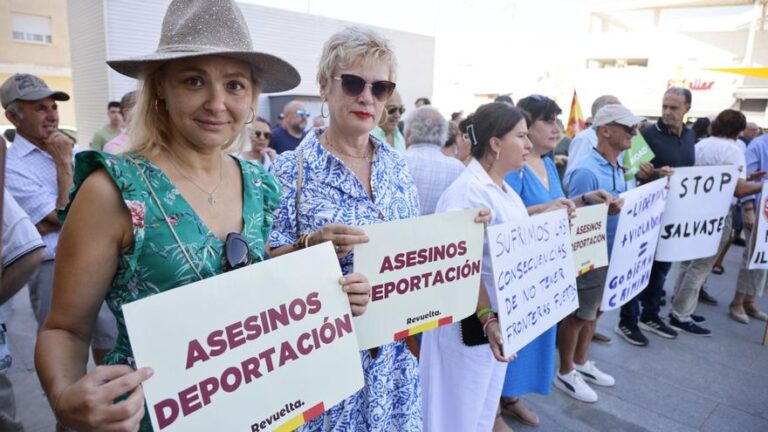 Torre Pacheco se convierte en el epicentro de la tensión contra los migrantes: «Los salvajes, fuera»