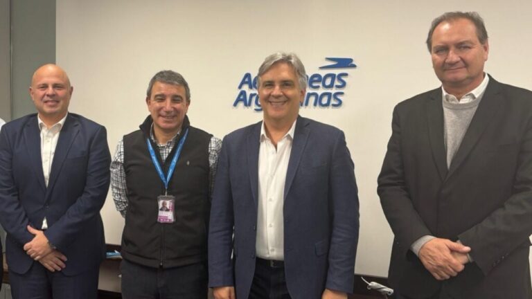 Córdoba podría sumar más carga: reunión con Aerolíneas Argentinas
