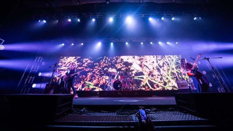 Eruca Sativa hizo vibrar Obras con la presentación de su nuevo disco «A tres día de la Tierra»