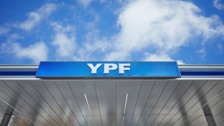 La Justicia de EE. UU. suspendió el fallo contra YPF