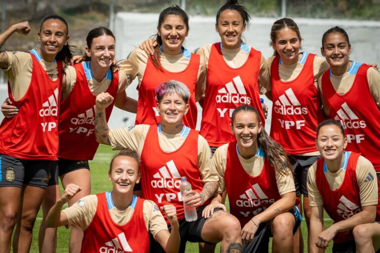 La selección femenina de Argentina desafía a Chile en un duelo a todo o nada