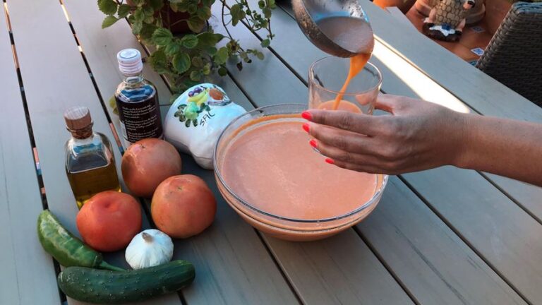 El gazpacho se reinventa con los ingredientes más inesperados: sandía, remolacha o fresa