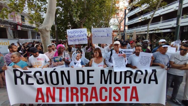 Murcia se une contra el racismo tras lo sucedido en Torre Pacheco: «Fuera racistas de nuestras calles e instituciones»