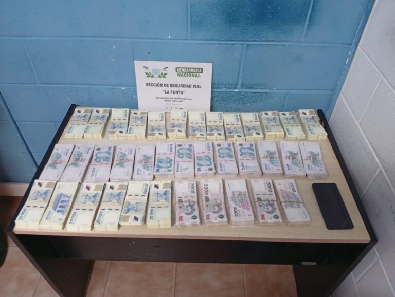 Un hombre viajaba desde Córdoba con más de 50 millones de pesos y fue detenido