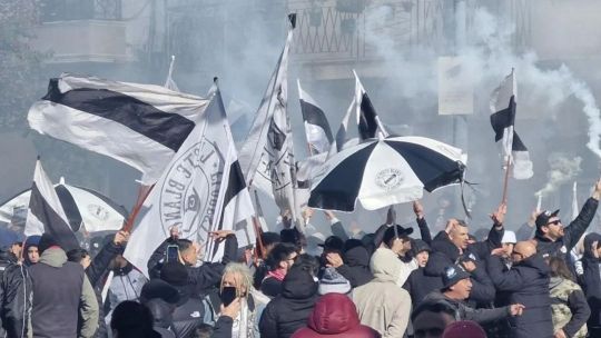 La dura sanción para los barras de All Boys y Estudiantes por antisemitismo y amenazas con armas