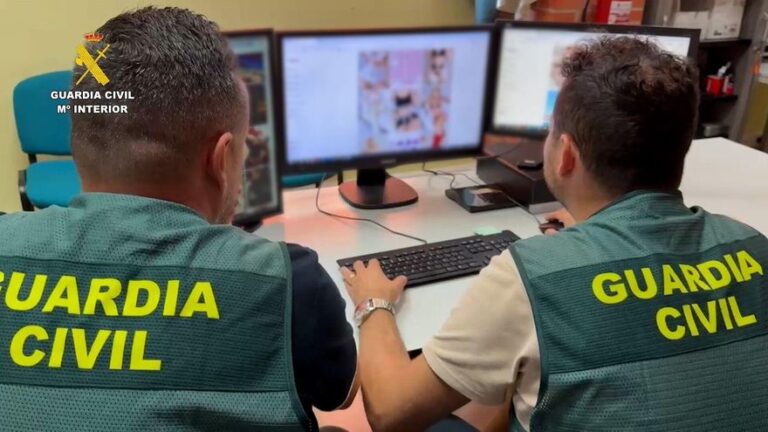Investigan a un menor por difundir fotos de sus compañeras de clase desnudas creadas con Inteligencia Artificial en Valencia