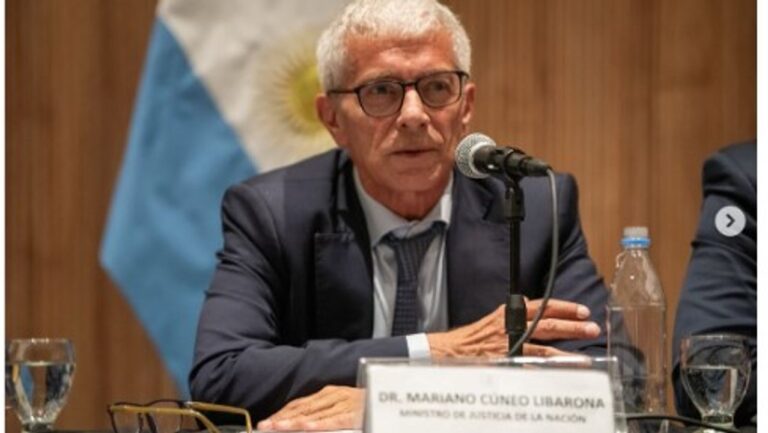 Cúneo Libarona ofrece sus influencias a Tim Ballard, exagente de la CIA acusado de abuso