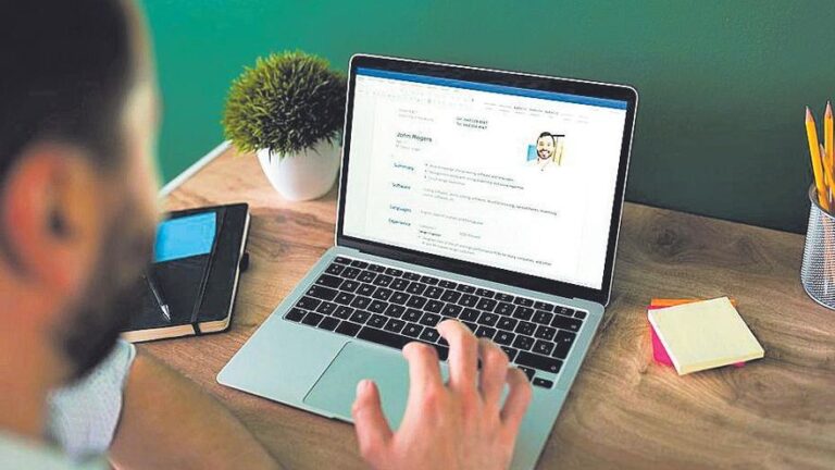 El tremendo error de maquillar tu currículum