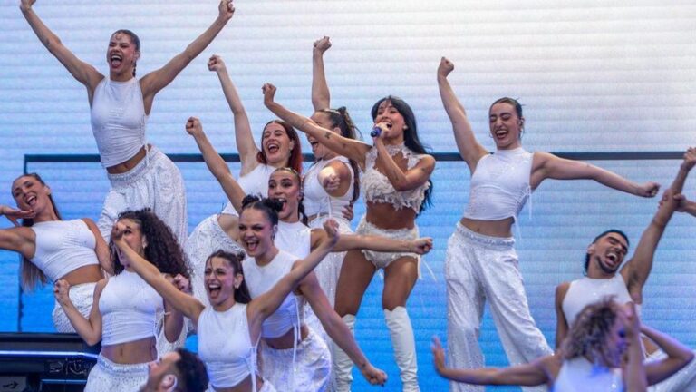 Aitana llena el estadio Metropolitano en su primer concierto en Madrid