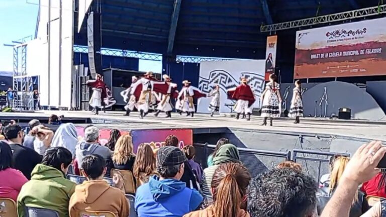 Facundo Toro y artistas emergentes cerraron el Cosquín de Peñas 2025