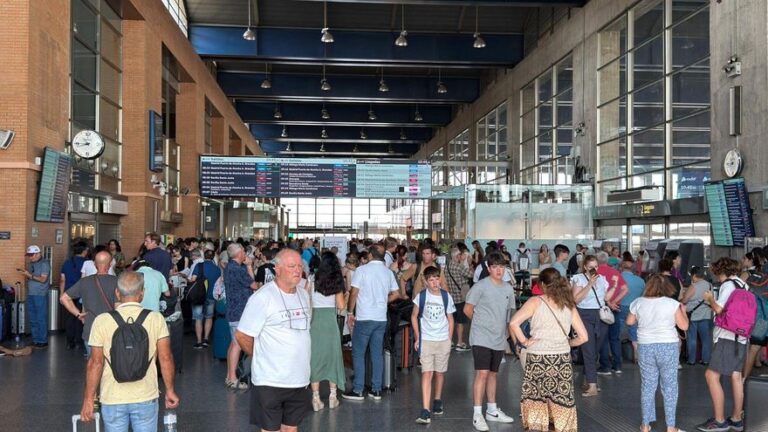 Suspendida la circulación de trenes de alta velocidad con destino Córdoba por una incidencia en la infraestructura