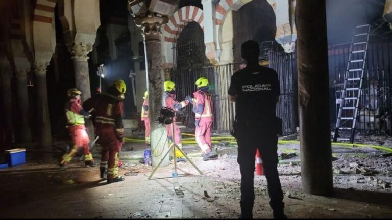 Así ha quedado el interior de la Mezquita de Córdoba tras el incendio