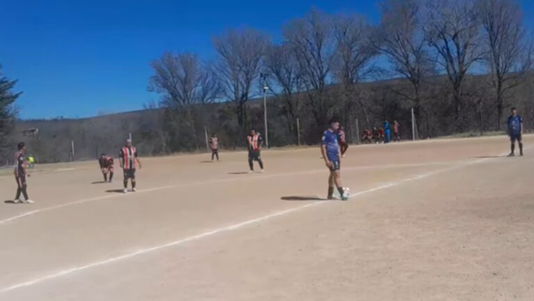Tragedia en el fútbol cordobés: murió un jugador en un partido de veteranos