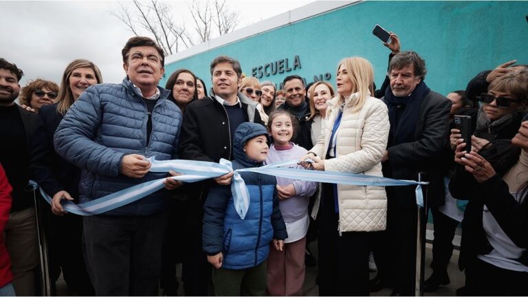 Axel Kicillof entregó viviendas en La Matanza y llamó a «ponerle un límite» a Javier Milei