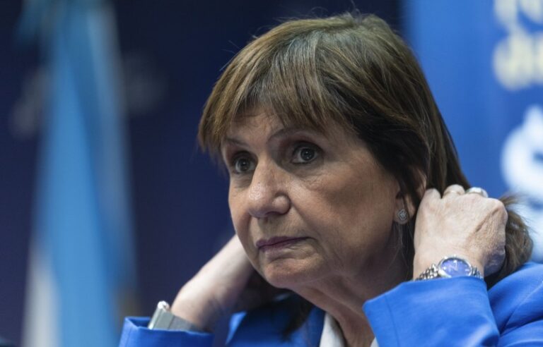 Intervienen a la ministra Patricia Bullrich