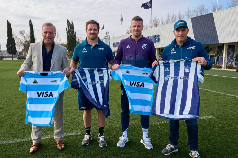 Con los Pumas, Fassi destacó los valores que transmiten el fútbol y el rugby