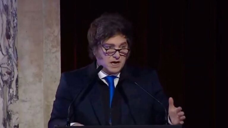 Javier Milei, obsesionado con «Homo Argentum»: elogios durante una conferencia internacional libertaria