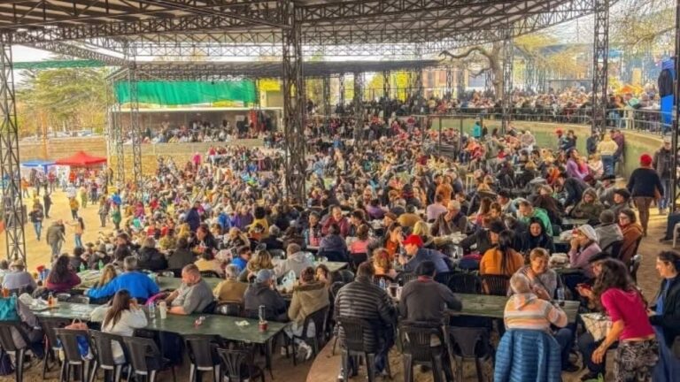Más de 5.000 personas disfrutaron de la Fiesta Nacional del Cordero Serrano en Tanti